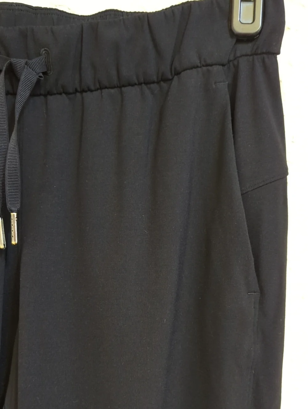 Lululemon Black On The Fly Jogger Size 6